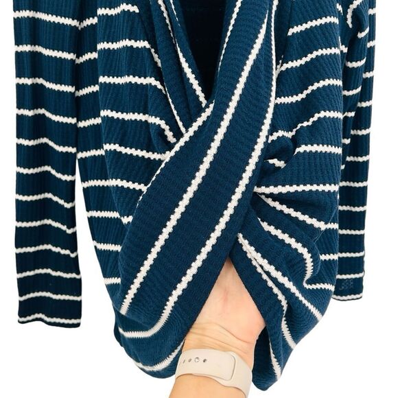 Fever Womens Striped Shawl Collar Pullover Top faux layer navy white size small - Picture 3 of 7